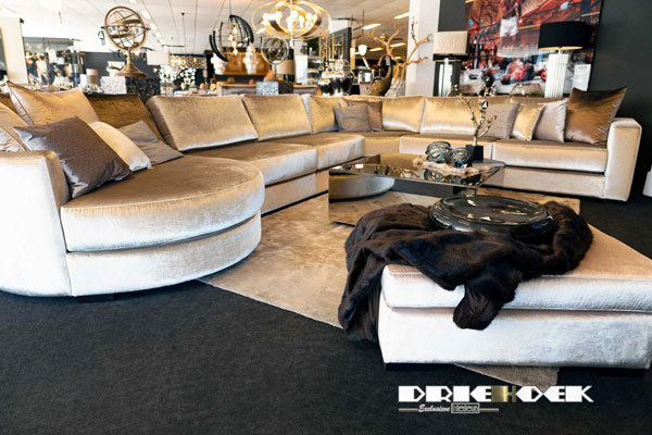 chatten Kort geleden Getalenteerd Woonwinkel Driehoek meubelen - Meubelzaak Amsterdam Design Luxury kwaliteit  banken op maat